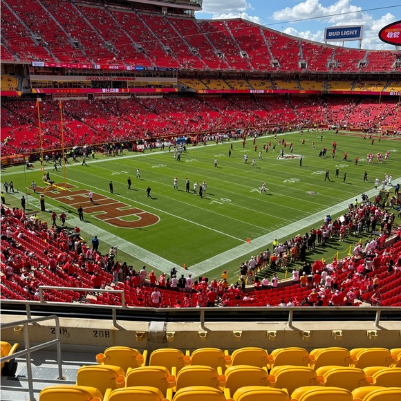 Meet your Posher, Josh - Picture 2 of 2